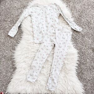 Simple Joys by Carter’s | Floral Pajama Set Size 6